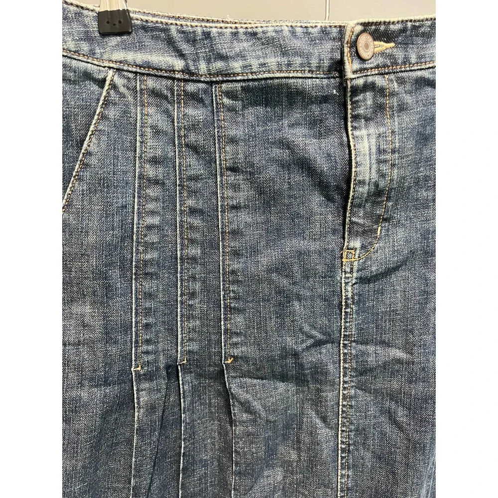 Eddie Bauer Women's Pleated‎ Denim Skirt Vintage Size 8